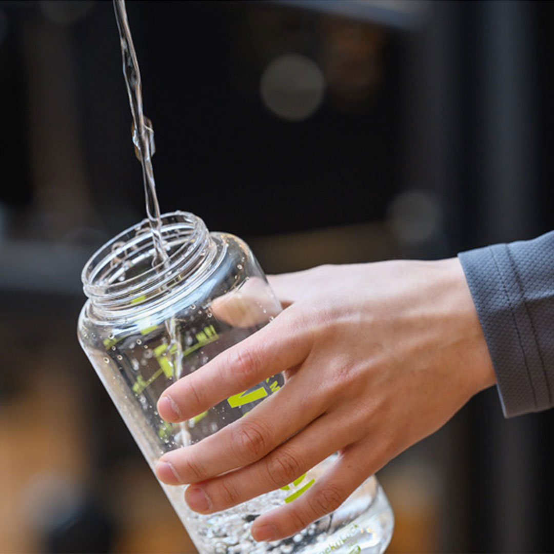 Motivatie waterfles met tijdmarkeringen